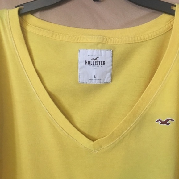 HOLLISTER TOPS (BUNDLE) - Picture 2 of 5